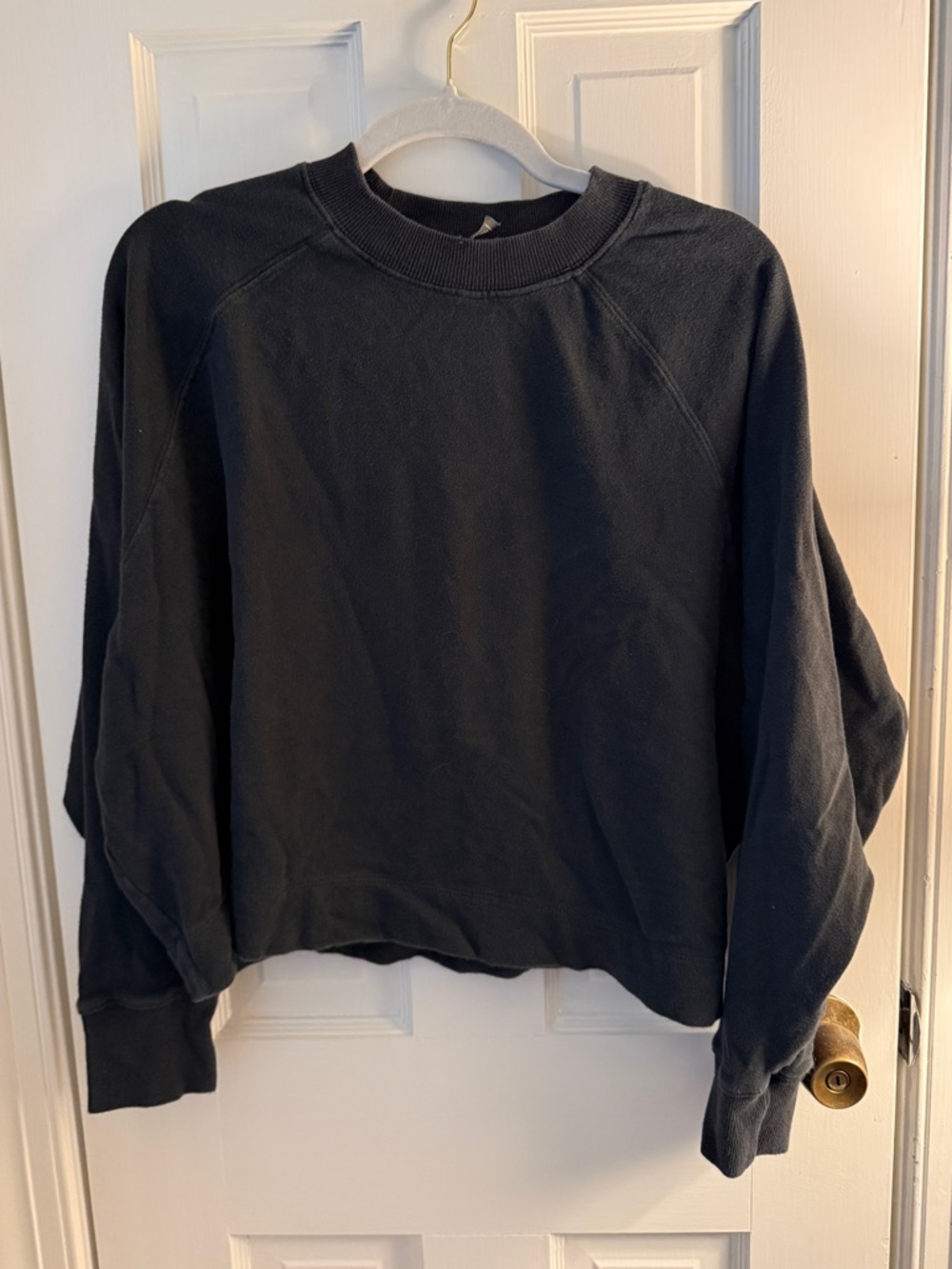 Vuori Crewneck Sweatshirt | Small